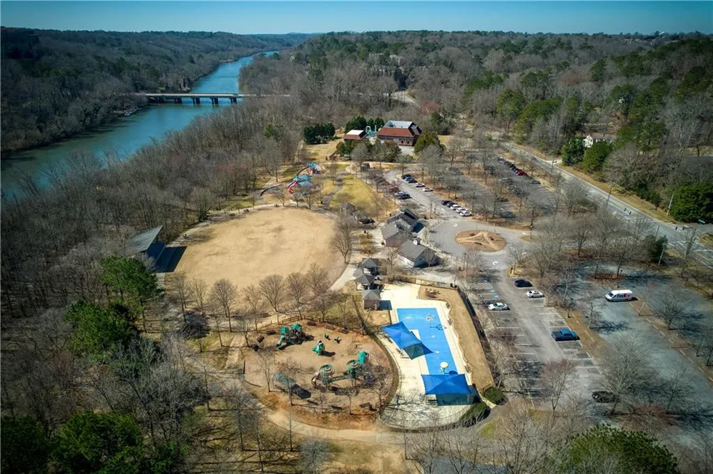 Roswell, Georgia 30075, United States, 4 Bedrooms Bedrooms, ,4 BathroomsBathrooms,Residential,Pending,78573