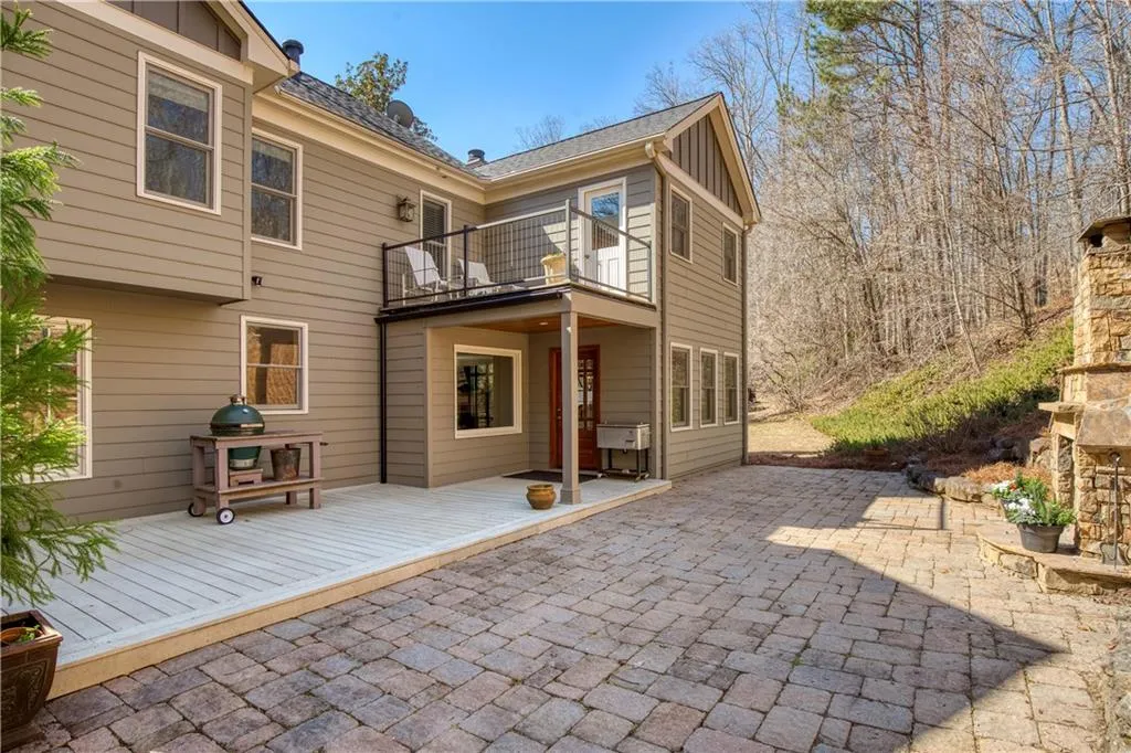 Roswell, Georgia 30075, United States, 4 Bedrooms Bedrooms, ,4 BathroomsBathrooms,Residential,Pending,78573