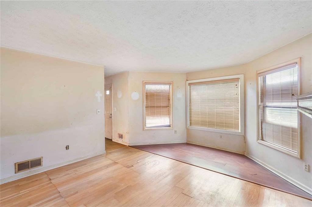974 TERRACE Trace