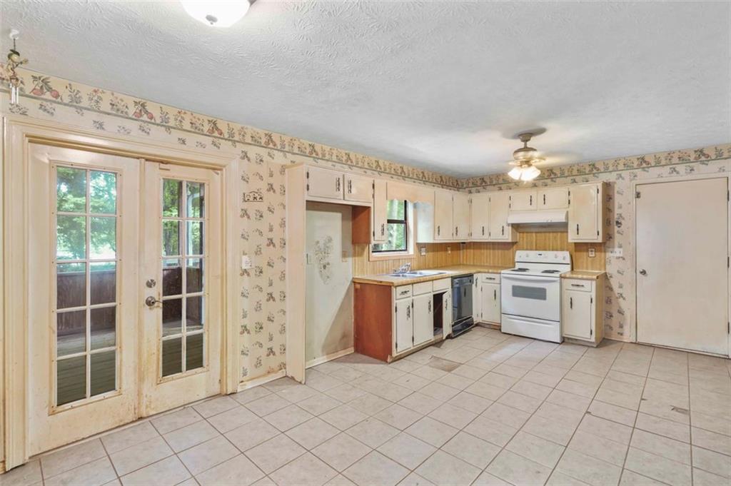 974 TERRACE Trace