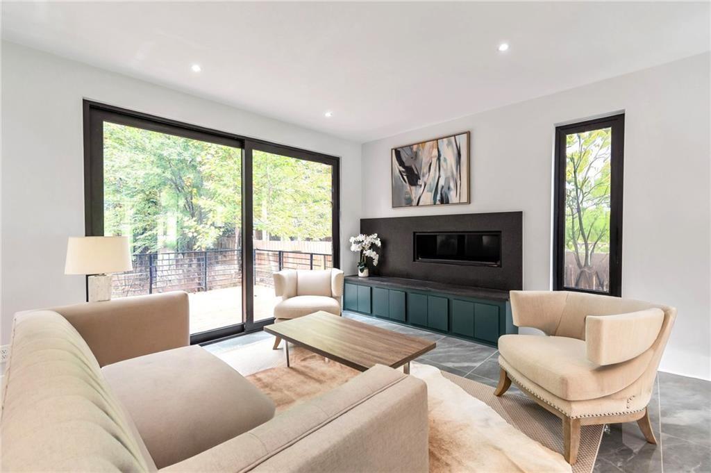 1653 Wayland Circle NE