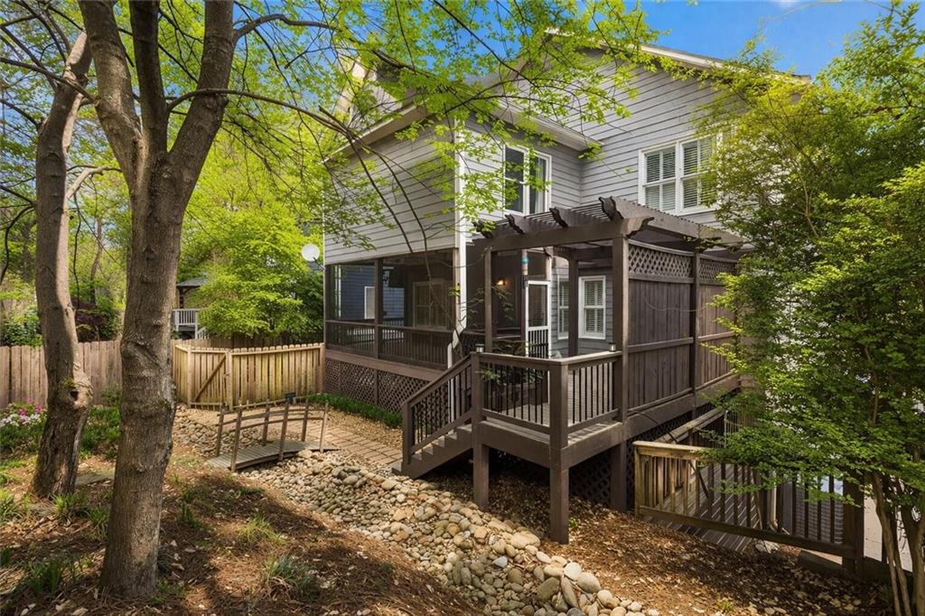 2141 Adams Overlook NW