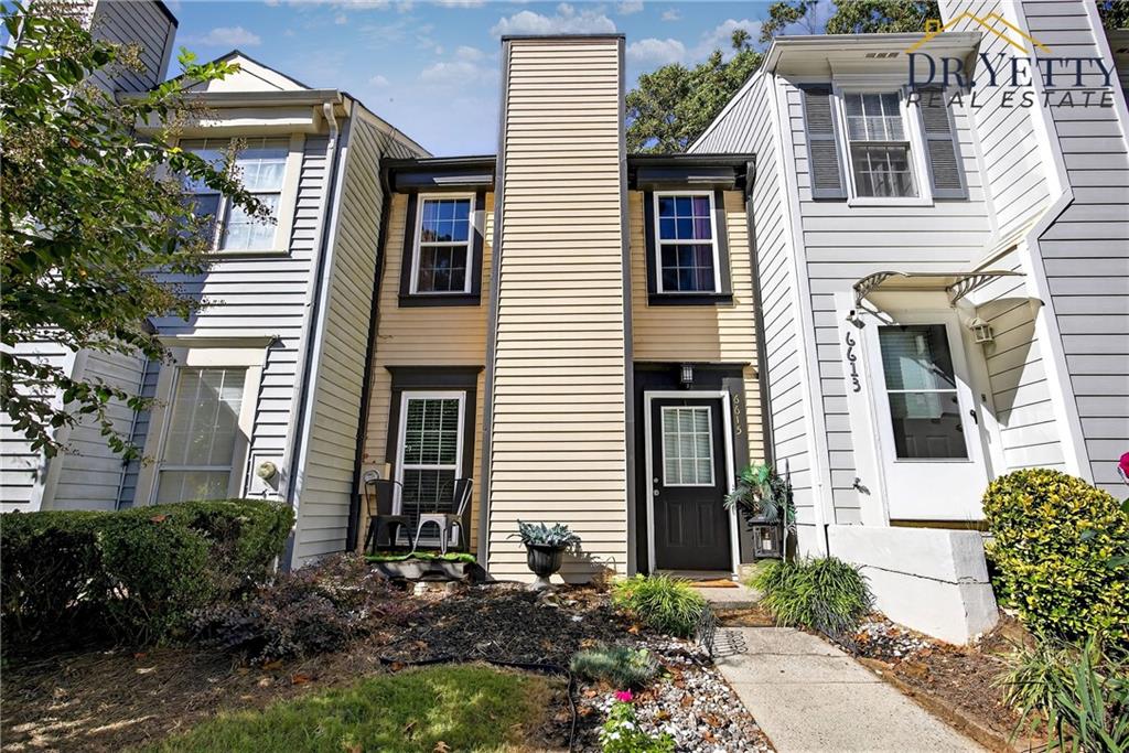 This 2-bedroom, 2.5-bath home blends comfort, convenience, and recent upgrades to give you peace of mind. The main level offers an inviting living area with a cozy fireplace and an open flow into the dining and kitchen spaces — perfect for everyday living and entertaining.
Upstairs, the primary bedroom features its own private bathroom, while the second bedroom is just steps away from a full hall bath. A half bath on the main level adds extra convenience for guests.
Major updates already completed:
Roof replaced in 2022
HVAC replaced in 2018
Water heater replaced in 2020
This HOA community offers no rental restrictions. Giving you the flexibility to use it as your own home or as an excellent investment opportunity.
Enjoy a cozy neighborhood feel while staying close to shopping, dining, schools, and major highways for easy commutes.
Whether you’re a first-time buyer, downsizing, or searching for a rental-friendly investment, this Norcross home has the updates and location you’ve been looking for.