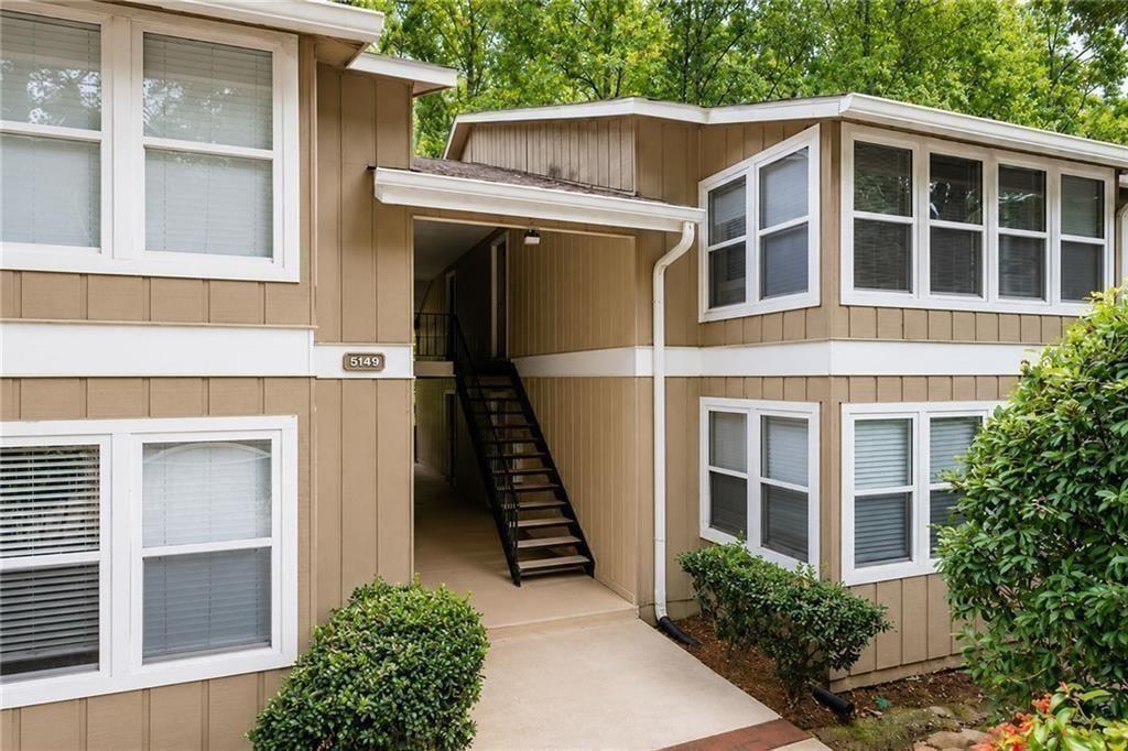 5149 Roswell Road 1