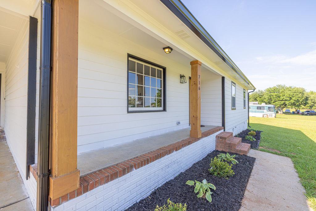 716 Phillips Drive Drive