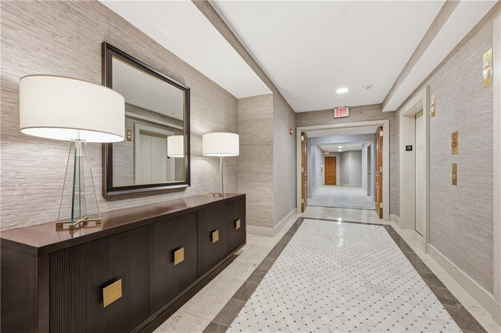 700 Park Regency Place NE 1907