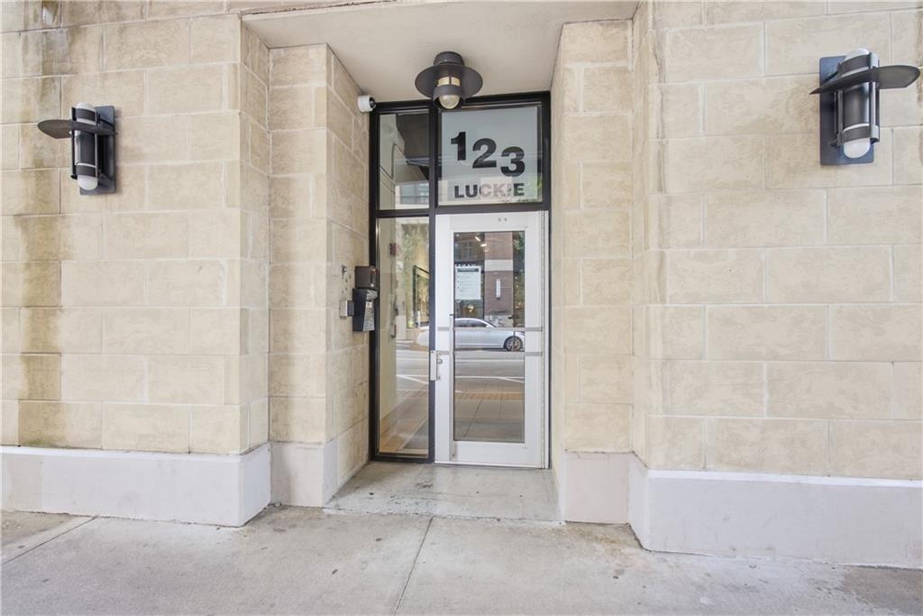 123 Luckie Street NW 2313