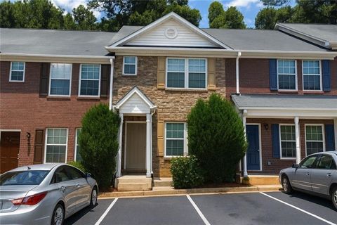 Homes For Sale - 3615 Ginnis Circle<br/> Atlanta, GA 30331