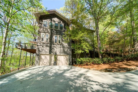Homes For Sale - 480 Chimney Bluff<br/> Alpharetta, GA 30022