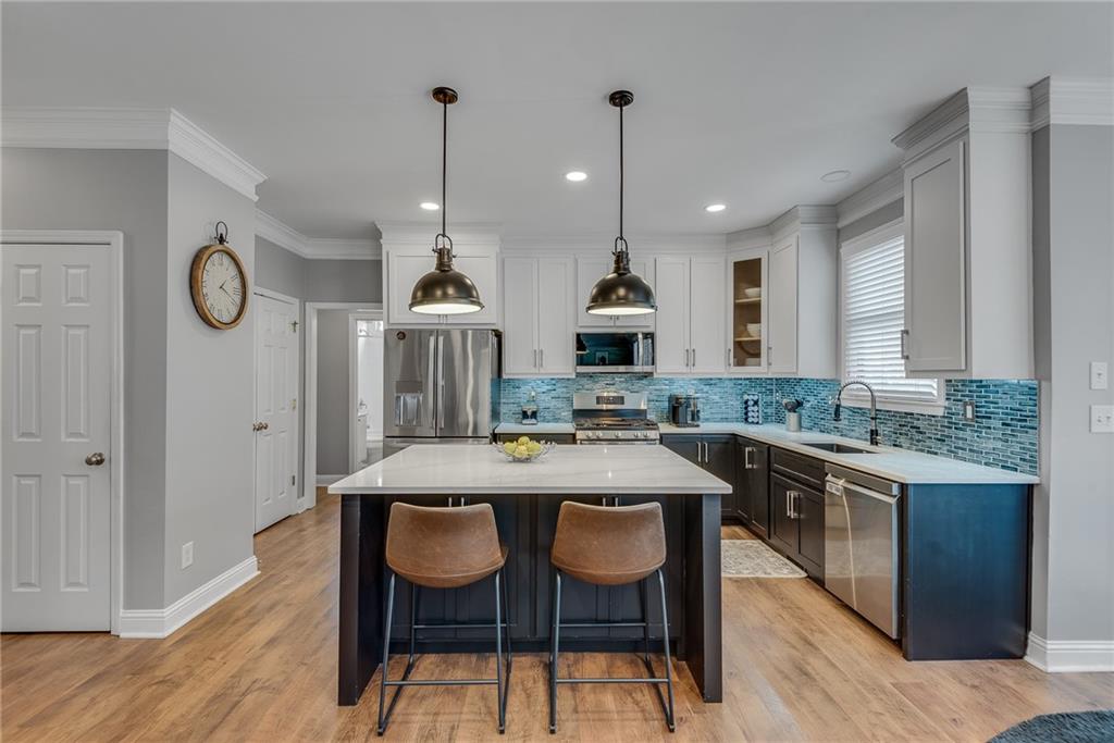 1473 White Flowers Lane