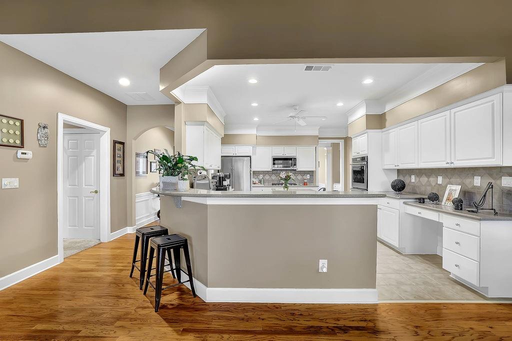1460 Badingham Drive, Cumming, Georgia image 14