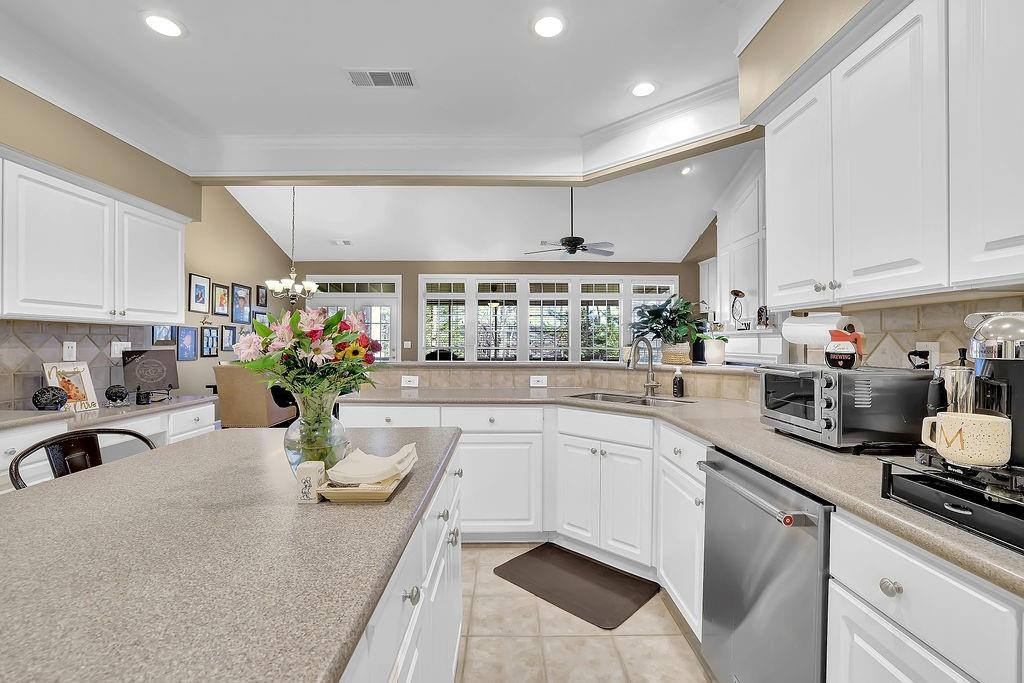 1460 Badingham Drive, Cumming, Georgia image 18
