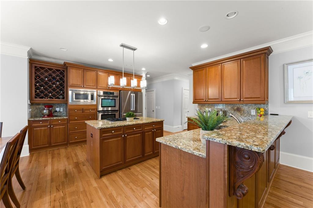 3173 Hamlet Way