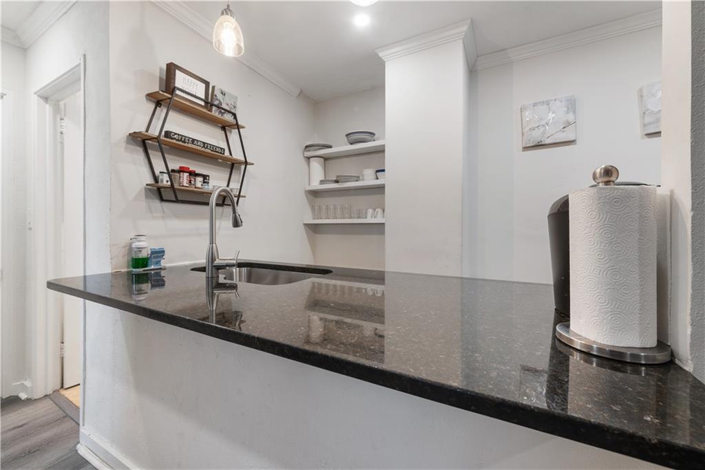300 Peachtree Street NE 10H