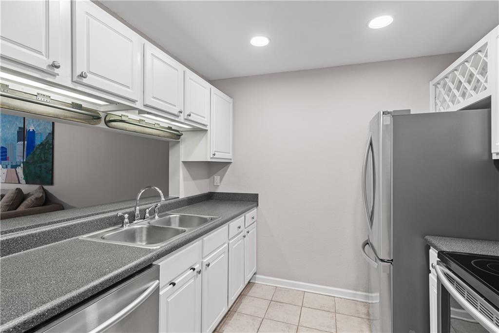 3655 Habersham Road NE 215