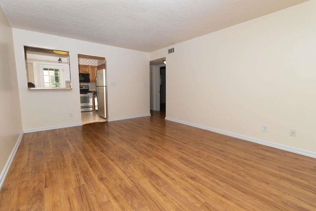 195 Sycamore Drive APT B14