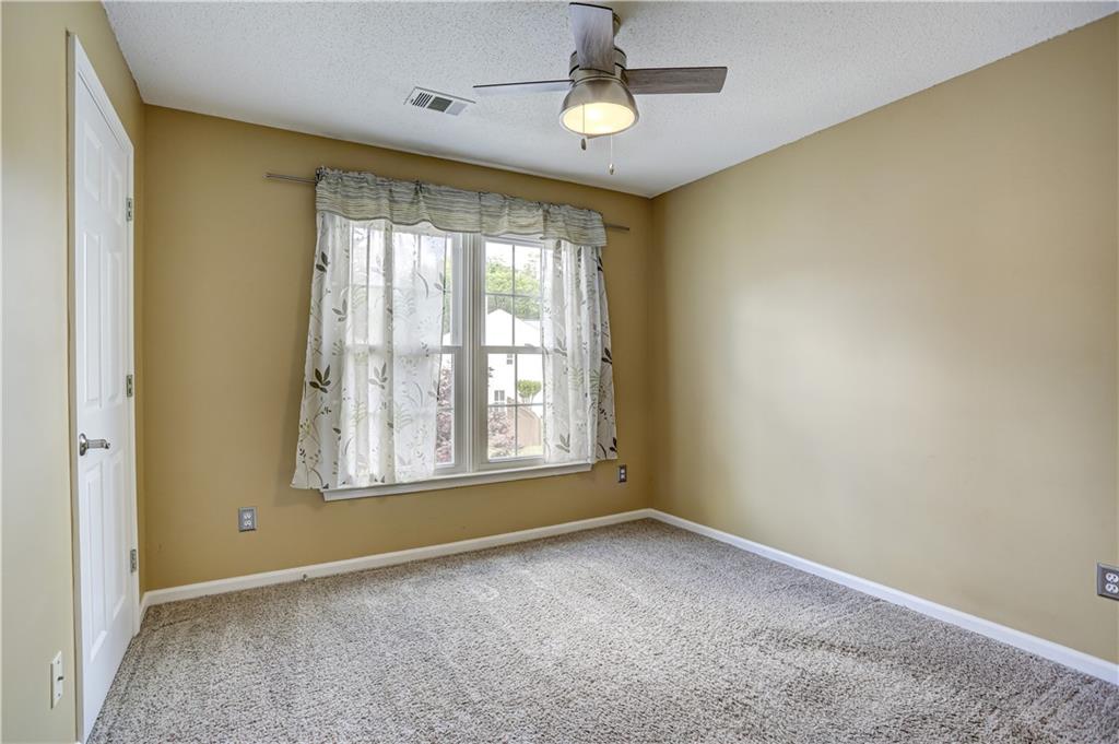 6055 Pattingham Drive, Roswell, Georgia image 17