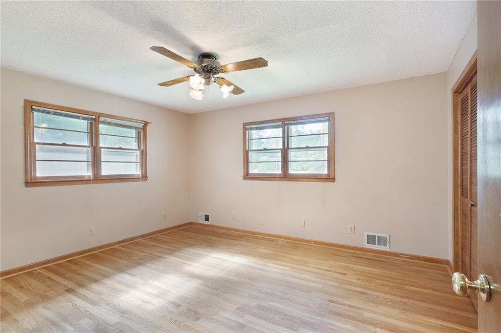5670 Lanny Drive, Powder Springs, Georgia image 32