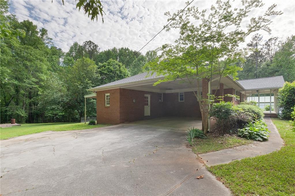 5670 Lanny Drive, Powder Springs, Georgia image 4