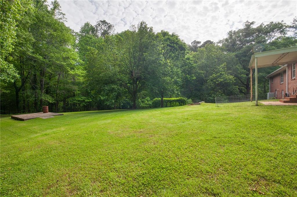 5670 Lanny Drive, Powder Springs, Georgia image 6