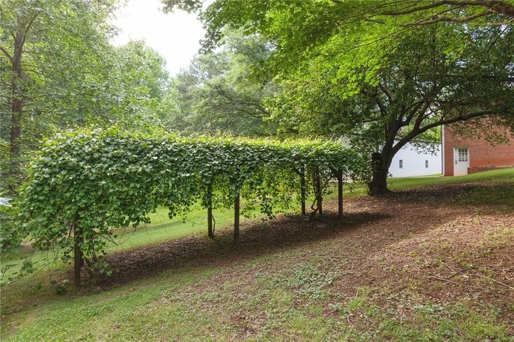 5670 Lanny Drive, Powder Springs, Georgia image 8