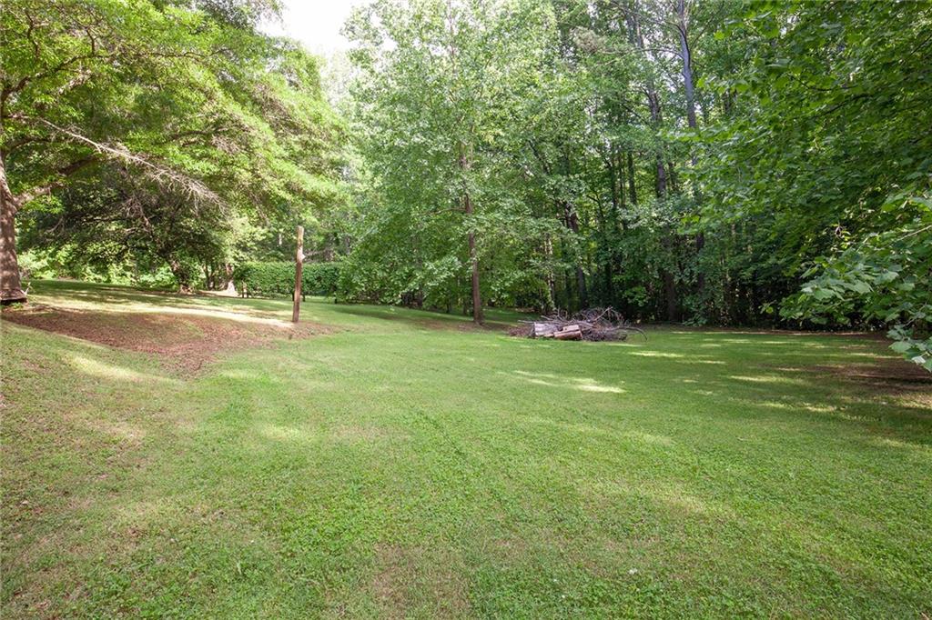 5670 Lanny Drive, Powder Springs, Georgia image 11