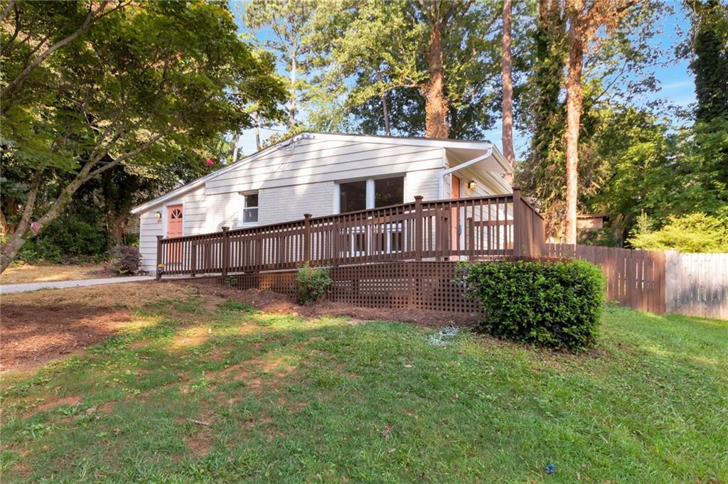 820 Alfred Road NW