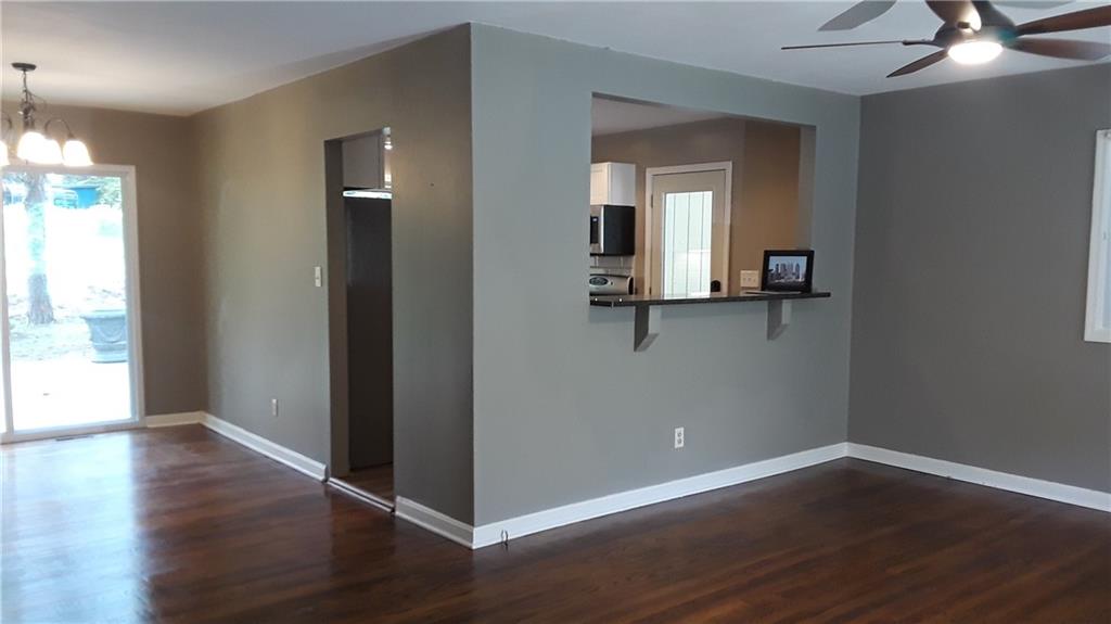 1914 Shalimar Drive NE