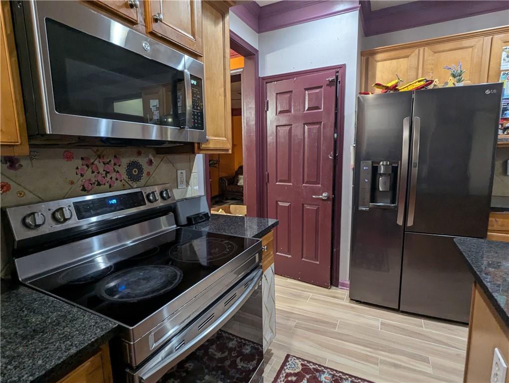 Glen/Nichols Landing - Residential Lease