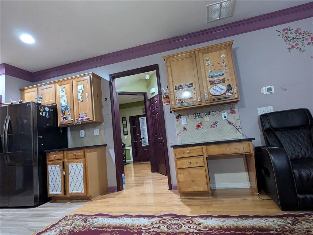 Glen/Nichols Landing - Residential Lease