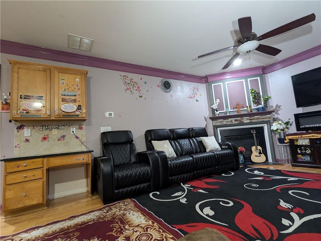 Glen/Nichols Landing - Residential Lease