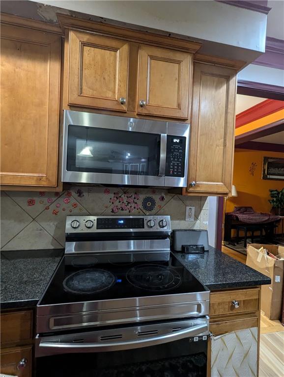 Glen/Nichols Landing - Residential Lease