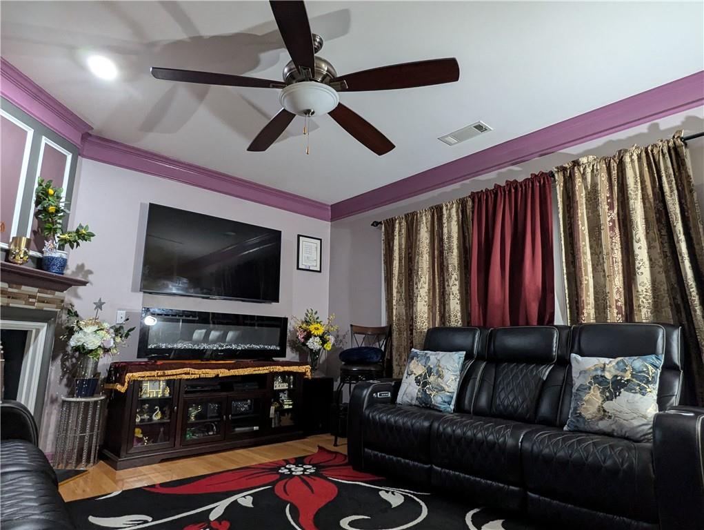 Glen/Nichols Landing - Residential Lease