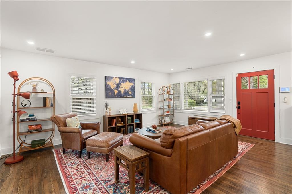 1387 Woodland Hills Drive NE