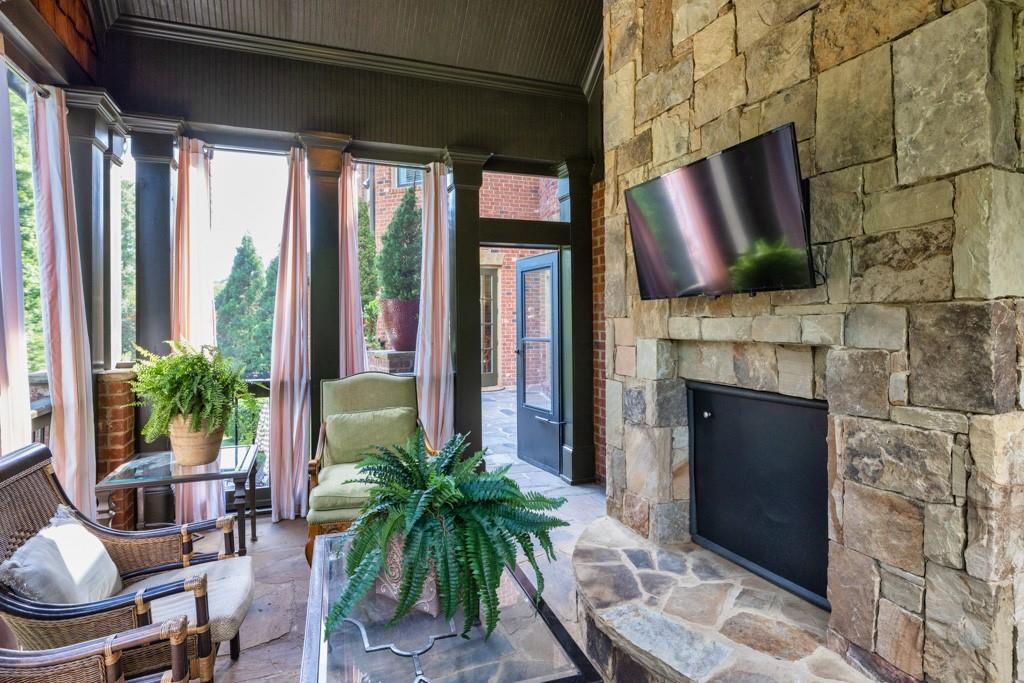 2740 Drayton Hall Drive, Buford, Georgia image 35