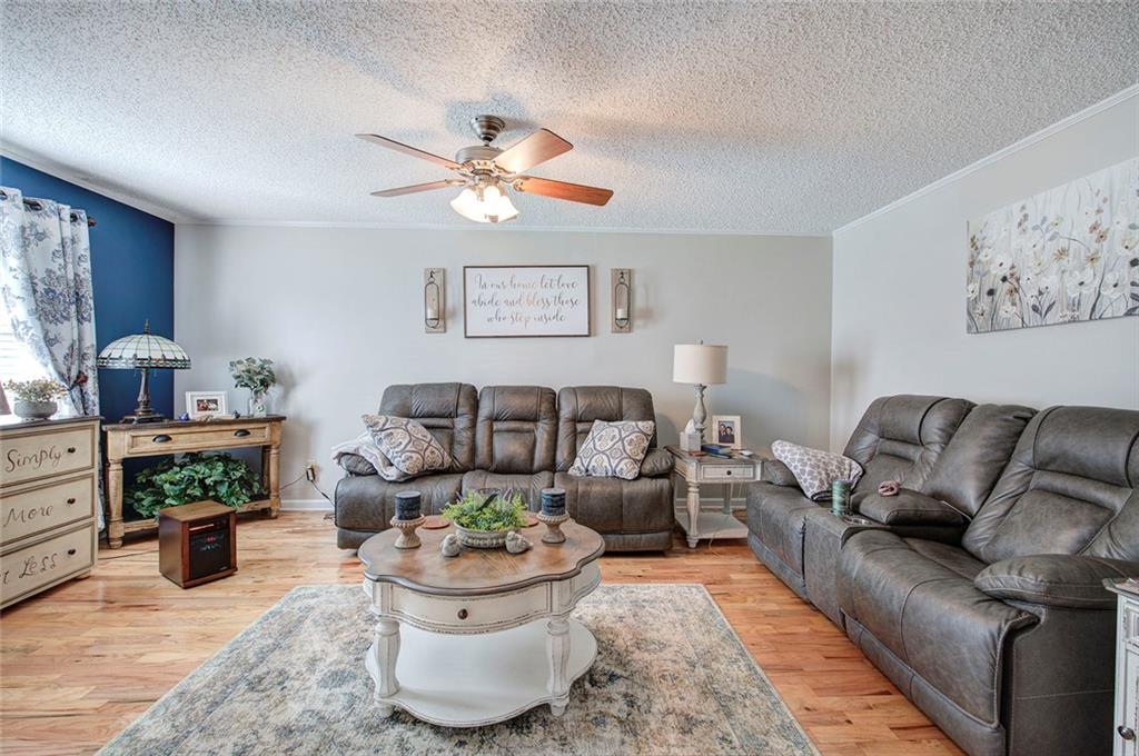 12 Wooddale Drive SW