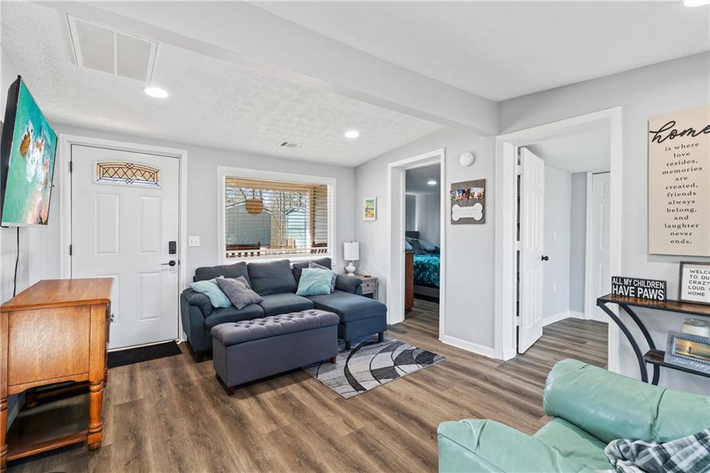 5523 Mount Shores Circle