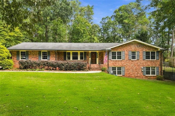 5013 FOX FOREST CIR SW, LILBURN, GA 30047 - Image 66253e12c8c40333bca6fe8369ebbfdf/494584427