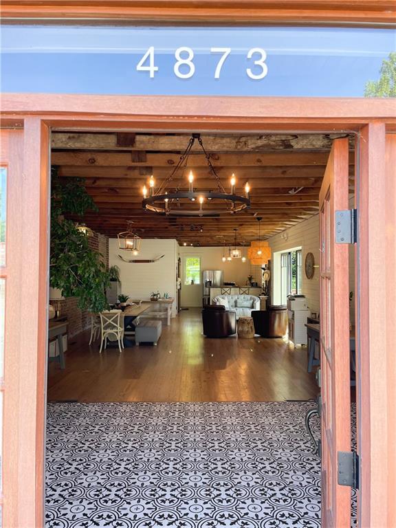 4873 N Main Street