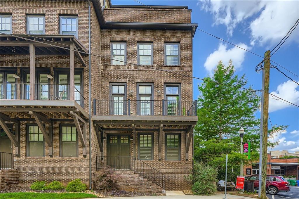 504 E Howard Avenue