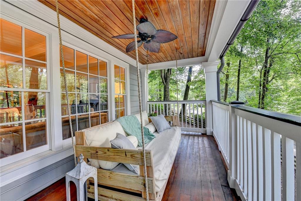 135 River Landing NE