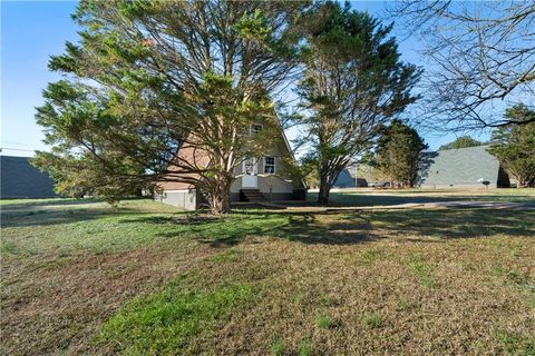 A home in Calhoun