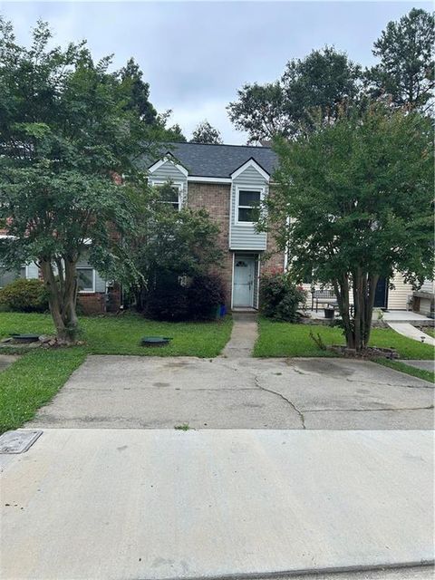 Townhouse For Rent - 5031 Bell Drive<br/> Smyrna, GA 30080