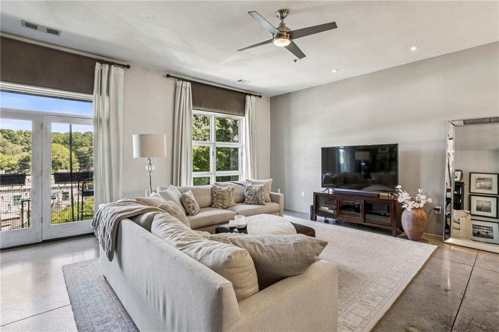 560 Dutch Valley Road NE 2403