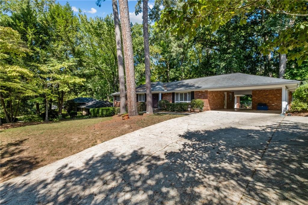 6875 Heathfield Drive, Sandy Springs, Georgia image 39