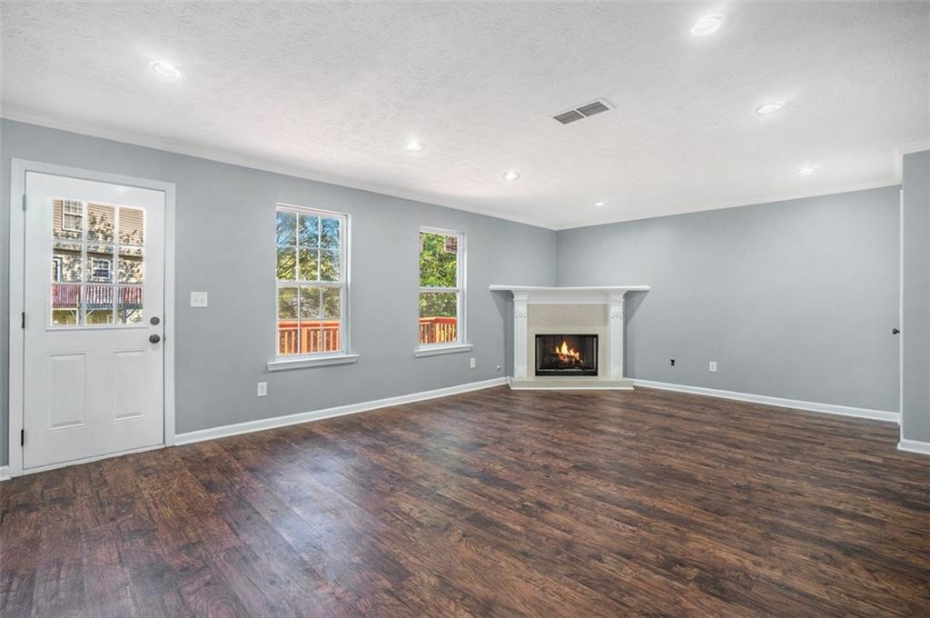 4237 SHORESIDE Circle