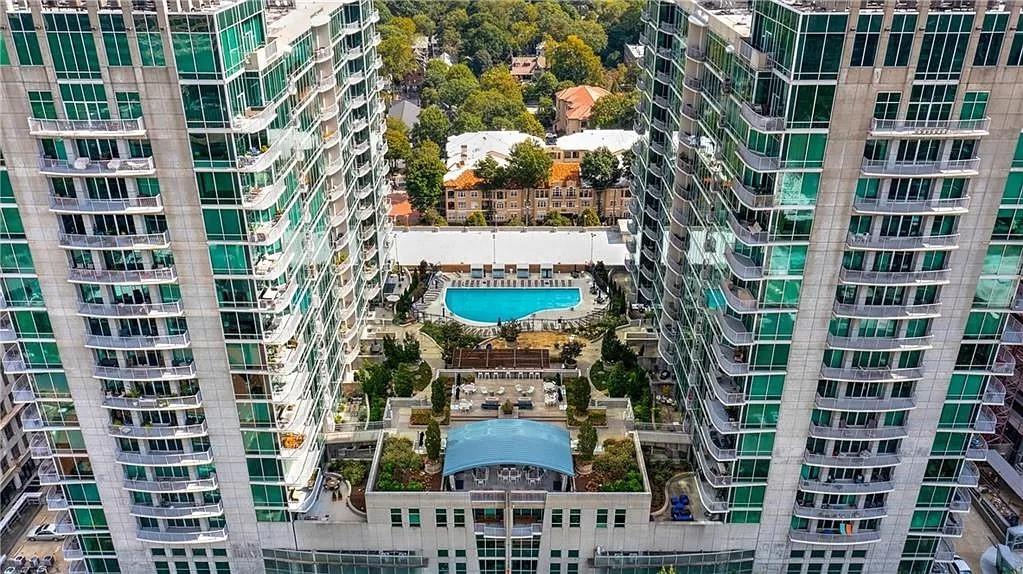 923 Peachtree Street NE 1026