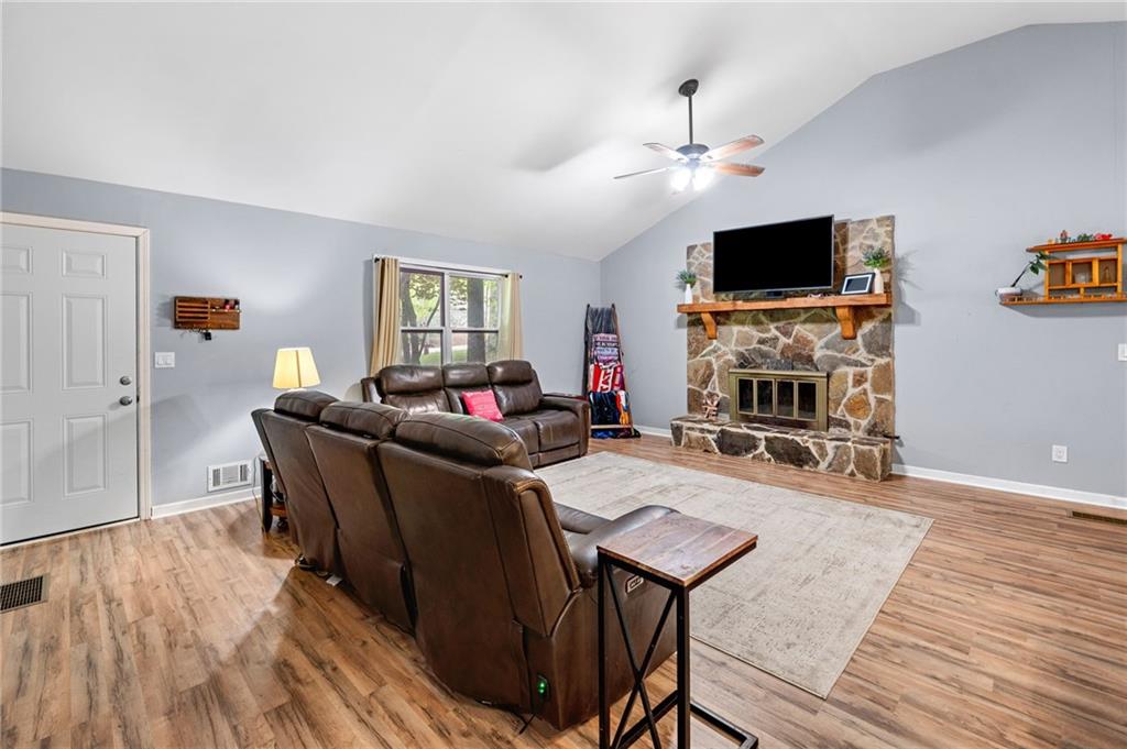 115 S Meadowcliff Circle, Carrollton, Georgia image 4