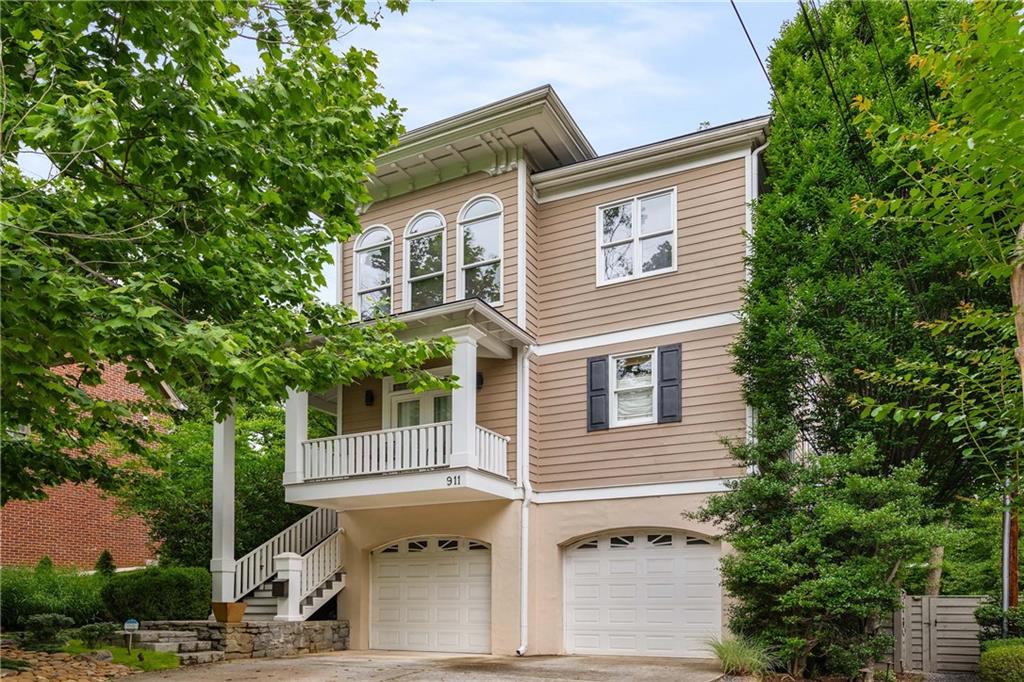 911 Monroe Circle NE