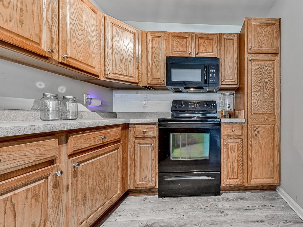 2583 Willow Grove Road 8